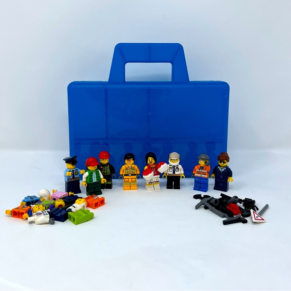 Lego Minifigures Tools Accessories Lot w/ Carrying Case